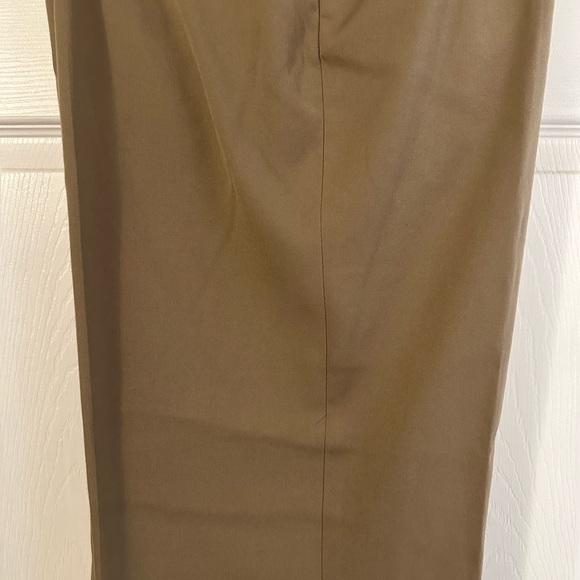 The Perfect Pair of Men’s Slacks - Picture 7 of 7